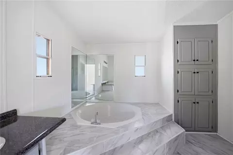 Bath - 13477 Elm St, Walker, LA 70785 photo 2 of 3