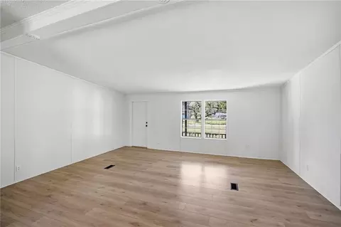 Living - 13477 Elm St, Walker, LA 70785 photo 4 of 5