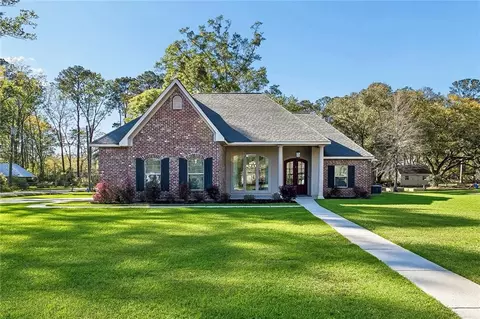 1704 Jackson St, Mandeville, LA 70448