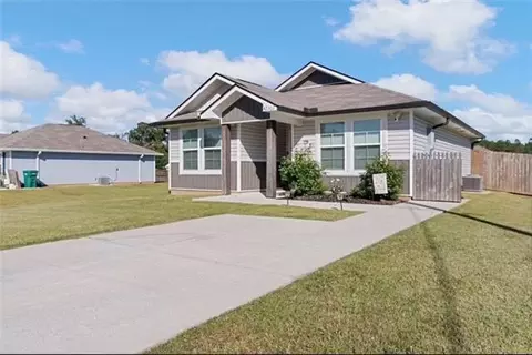 42302 Andrea Ln, Ponchatoula, LA 70454