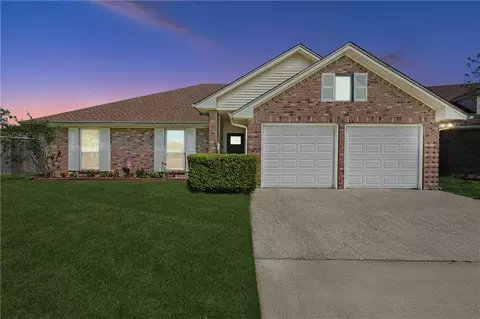 23 Moss Dr, Laplace, LA 70068