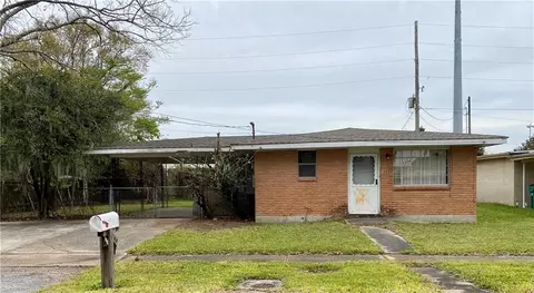 5304 Karen Dr, Marrero, LA 70072