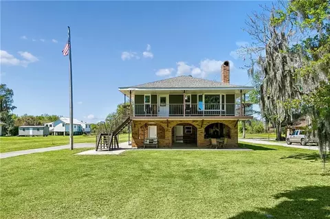 9552 Barataria Blvd, Marrero, LA 70072