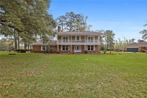 220 Tchefuncte Dr, Covington, LA 70433 photo 1