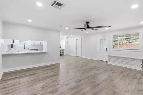 Living - 4 Billyday Ave, Kenner, LA 70065 photo 2 of 7