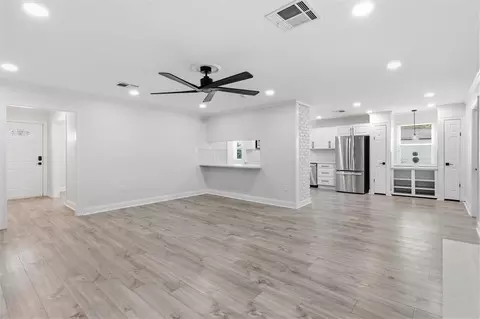 Living - 4 Billyday Ave, Kenner, LA 70065 photo 7 of 7