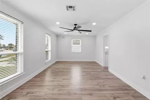 Living - 4 Billyday Ave, Kenner, LA 70065 photo 1 of 7