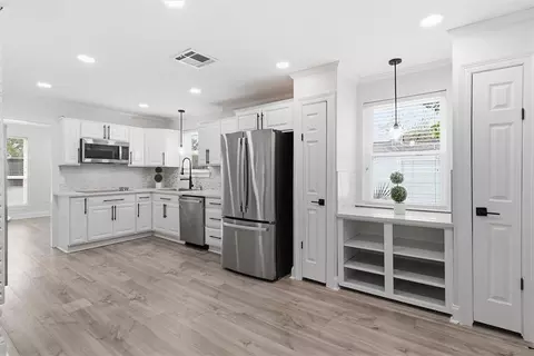 Kitchen - 4 Billyday Ave, Kenner, LA 70065 photo 1 of 2