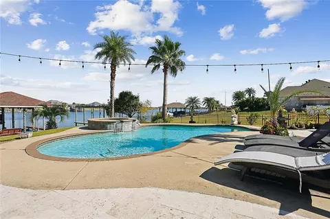 Exterior - 2311 Sunset Blvd, Slidell, LA 70461 photo 5 of 7