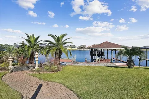 Exterior - 2311 Sunset Blvd, Slidell, LA 70461 photo 6 of 7
