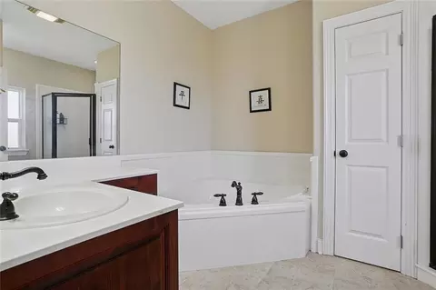 Bath - 2311 Sunset Blvd, Slidell, LA 70461 photo 5 of 5