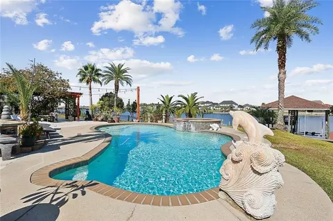 Exterior - 2311 Sunset Blvd, Slidell, LA 70461 photo 3 of 7