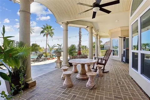 Exterior - 2311 Sunset Blvd, Slidell, LA 70461 photo 2 of 7