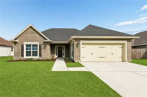 2616 Greenville Dr, Marrero, LA 70072