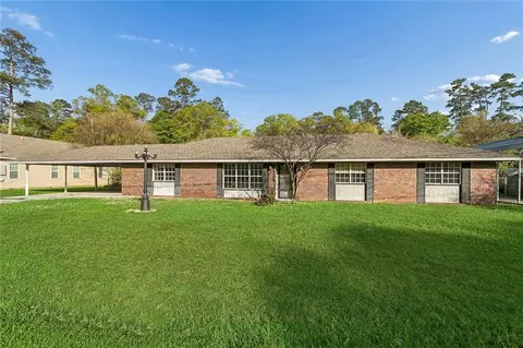 42205 Garden Dr, Ponchatoula, LA 70454