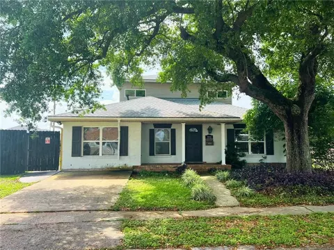 2112 Deerfield Rd, Terrytown, LA 70056