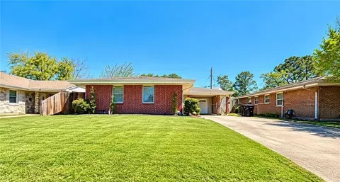 3326 Somerset Dr, New Orleans, LA 70131