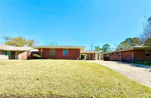 3326 Somerset Dr, New Orleans, LA 70139