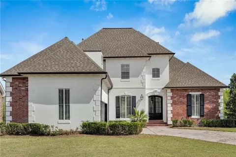 150 Pinehurst Ct, New Orleans, LA 70128