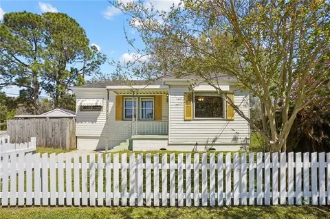 9619 Palm St, New Orleans, LA 70118