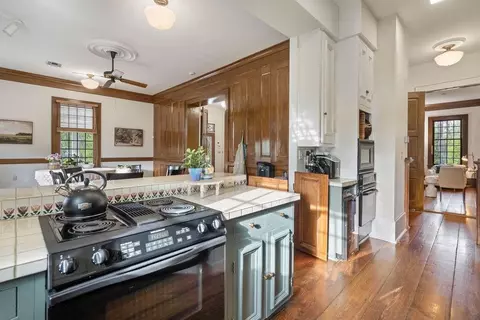 Kitchen - 730 Copal St, Mandeville, LA 70448 photo 2 of 2
