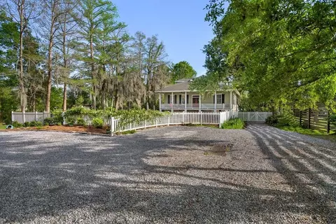Exterior - 730 Copal St, Mandeville, LA 70448 photo 7 of 14