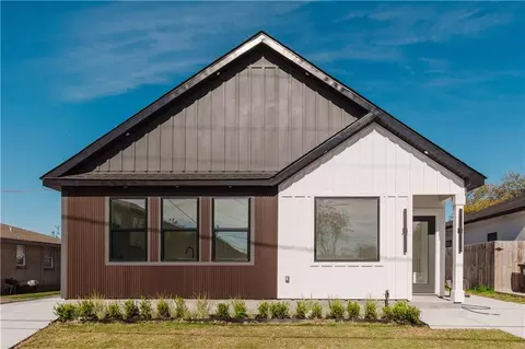 3410 12 Montesquieu St, Chalmette, LA 70043