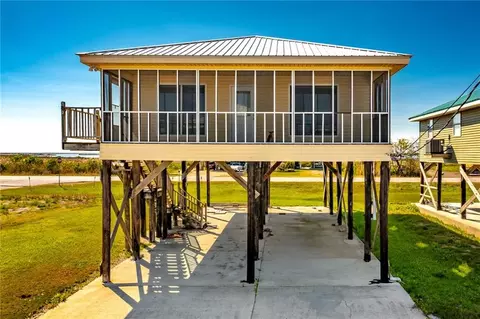 103 Lillian Ln, Chauvin, LA 70344