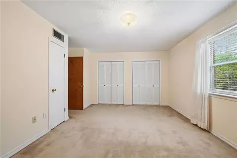Bedroom - 33 Elizabeth Dr, Covington, LA 70435 photo 3 of 4