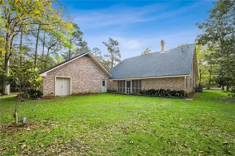 Exterior - 33 Elizabeth Dr, Covington, LA 70435 photo 4 of 11