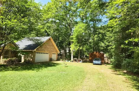 Exterior - 33 Elizabeth Dr, Covington, LA 70435 photo 5 of 11