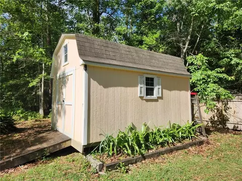 Exterior - 33 Elizabeth Dr, Covington, LA 70435 photo 11 of 11