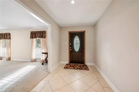 Entry Way - 33 Elizabeth Dr, Covington, LA 70435 photo 1 of 3