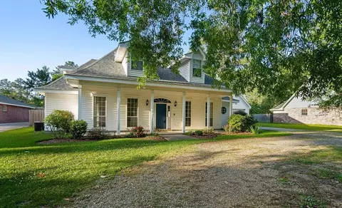 67 N Dogwood Dr, Covington, LA 70433