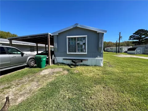 35196 Carol St, Donaldsonville, LA 70346