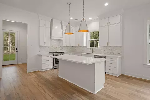 Kitchen - 1312 W 24th Ave, Covington, LA 70433 photo 3 of 3