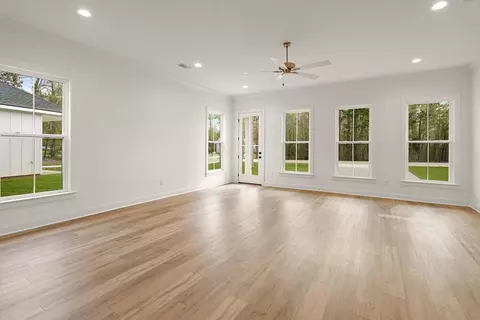 Living - 1312 W 24th Ave, Covington, LA 70433 photo 2 of 3