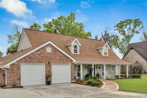 Exterior - 39 E Levert Dr, Luling, LA 70070 photo 2 of 8