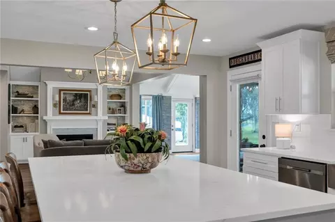 Kitchen - 39 E Levert Dr, Luling, LA 70070 photo 3 of 4