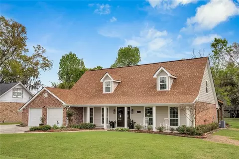 39 E Levert Dr, Luling, LA 70070