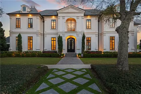 12 Royal Palm Blvd, Kenner, LA 70065