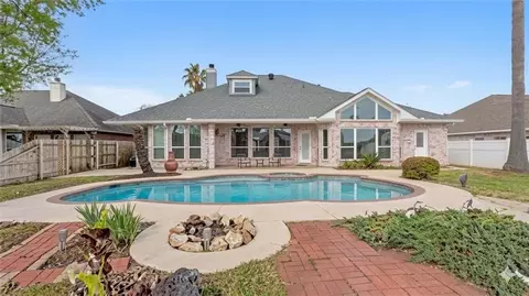 Exterior - 1113 Clipper Dr, Slidell, LA 70458 photo 2 of 5