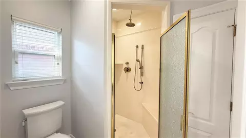 Bath - 1113 Clipper Dr, Slidell, LA 70458 photo 2 of 4
