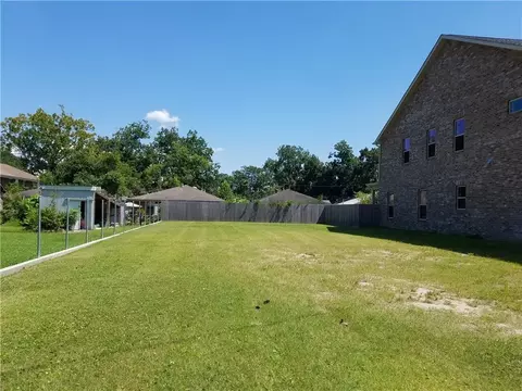 Florida Street, River Ridge, LA 70123