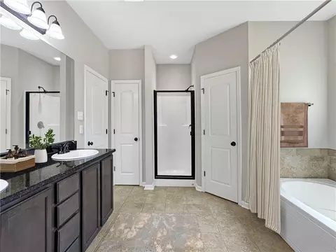 Bath - 688 Fairfield Loop, Slidell, LA 70458 photo 1 of 3