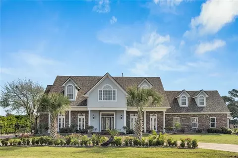 3633 Lake Michel Ct, Gretna, LA 70056