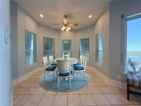 Dining - 520 Carr Dr, Slidell, LA 70458 photo 1 of 2
