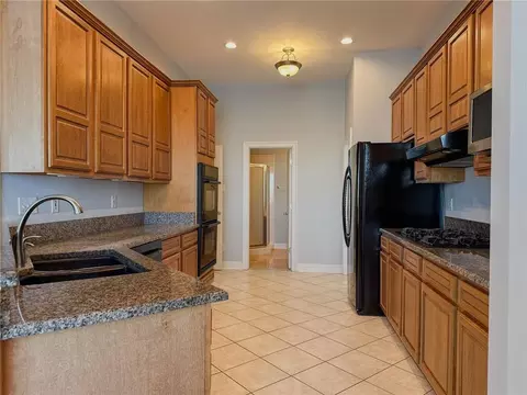 Kitchen - 520 Carr Dr, Slidell, LA 70458 photo 2 of 2