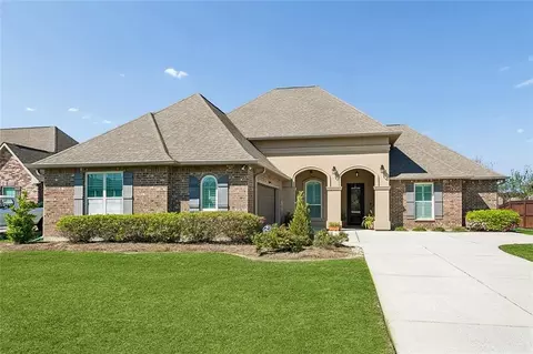 20221 Crystal Lake Dr, Hammond, LA 70403