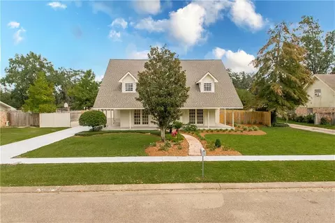 903 Rue Chalet, Hammond, LA 70403